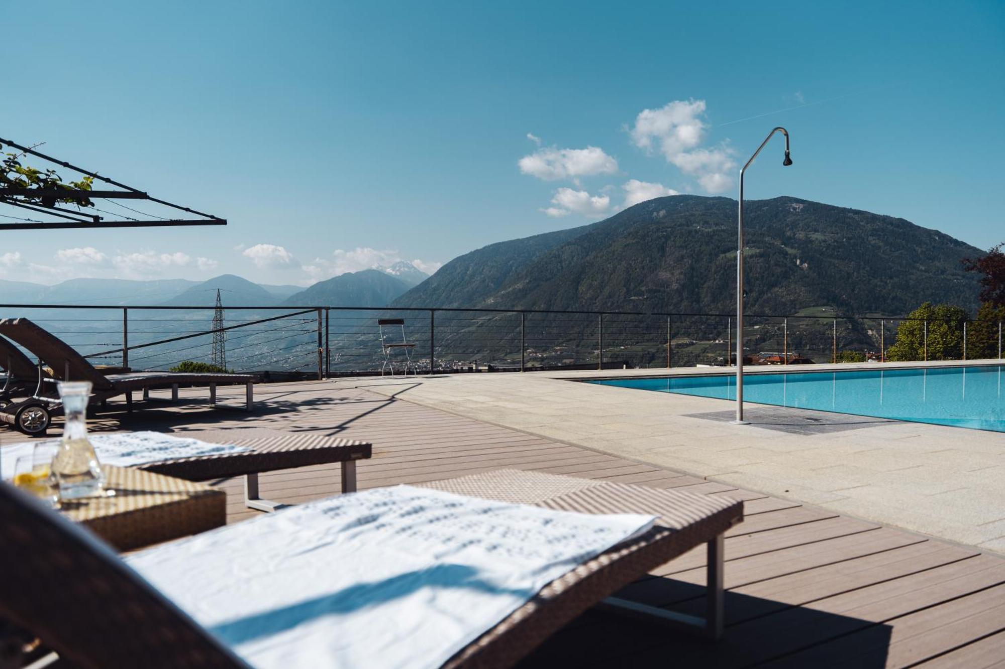 Appartement-Hotel Beatenhof Tirolo Exterior photo