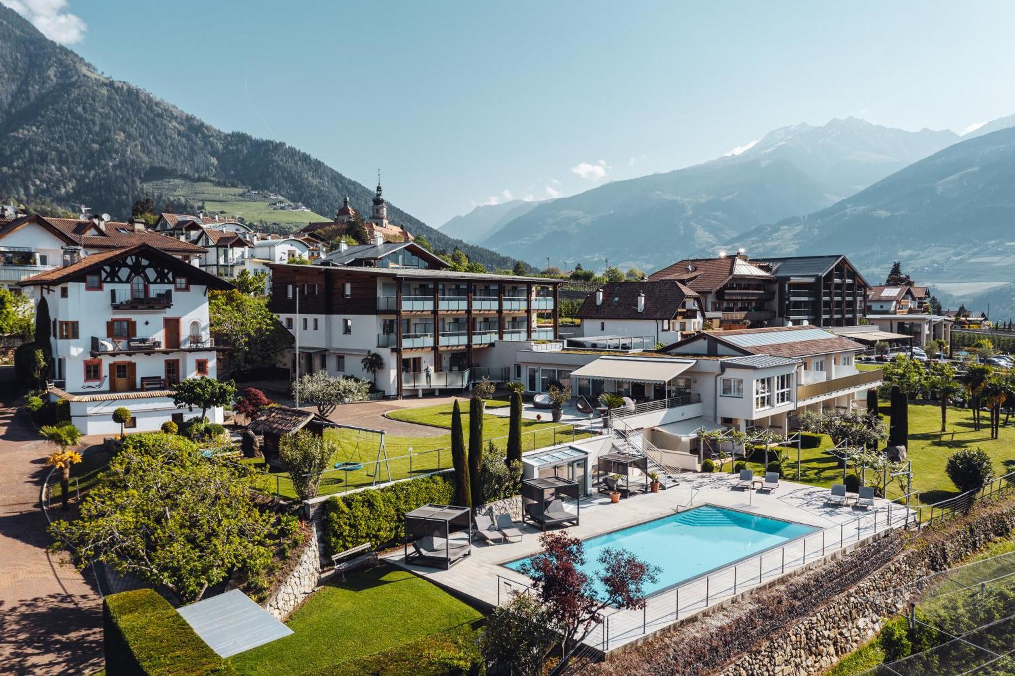 Appartement-Hotel Beatenhof Tirolo Exterior photo