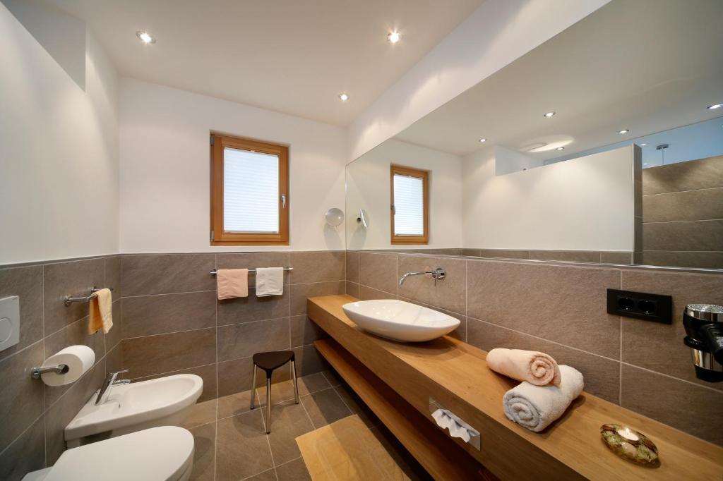 Appartement-Hotel Beatenhof Tirolo Room photo