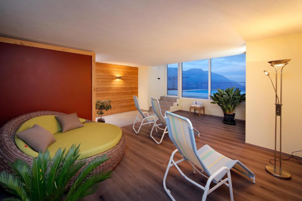 Appartement-Hotel Beatenhof Tirolo Exterior photo